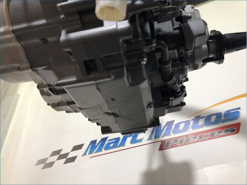 MOTEUR YAMAHA MT01 2005