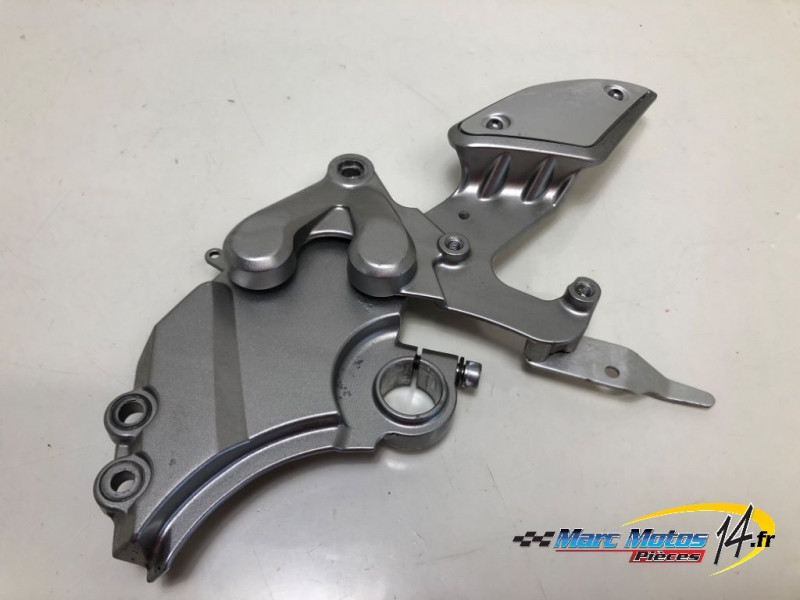 PLATINE AVANT DROITE YAMAHA MT01 2005