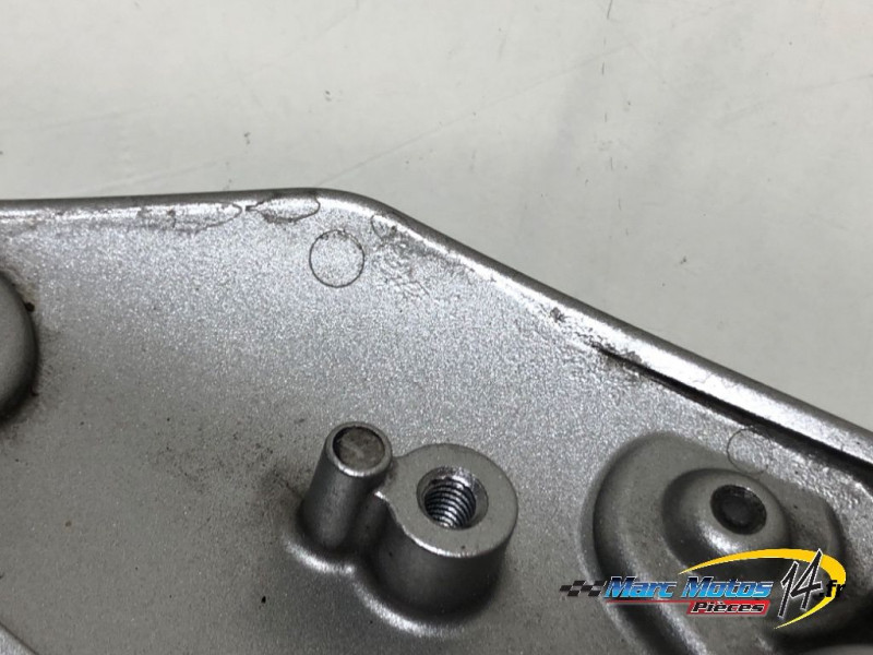 PLATINE AVANT DROITE YAMAHA MT01 2005
