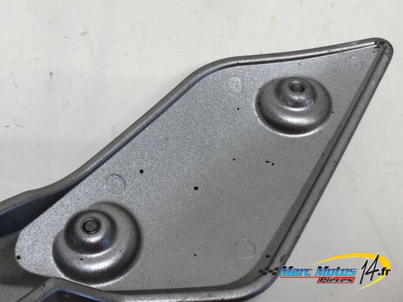 PLATINE AVANT GAUCHE YAMAHA MT01 2005