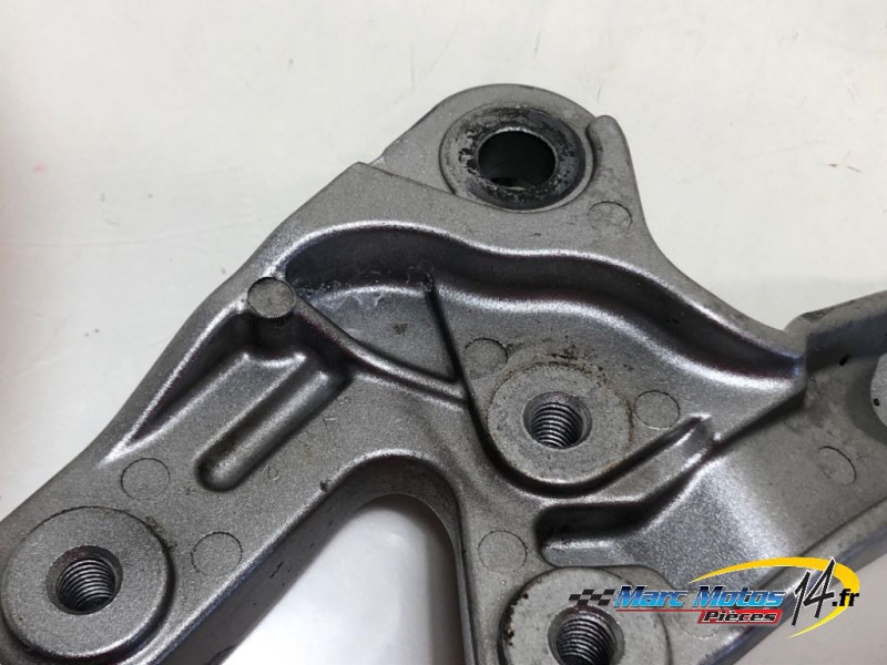 PLATINE AVANT GAUCHE YAMAHA MT01 2005