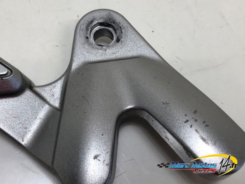 PLATINE AVANT GAUCHE YAMAHA MT01 2005