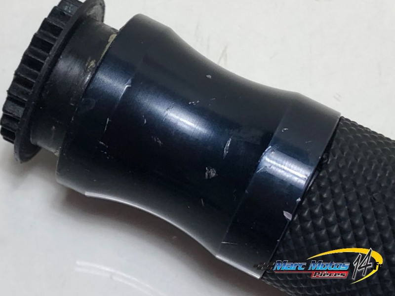 POIGNEE DE GAZ YAMAHA MT01 2005