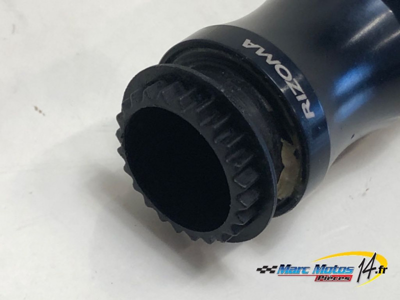 POIGNEE DE GAZ YAMAHA MT01 2005