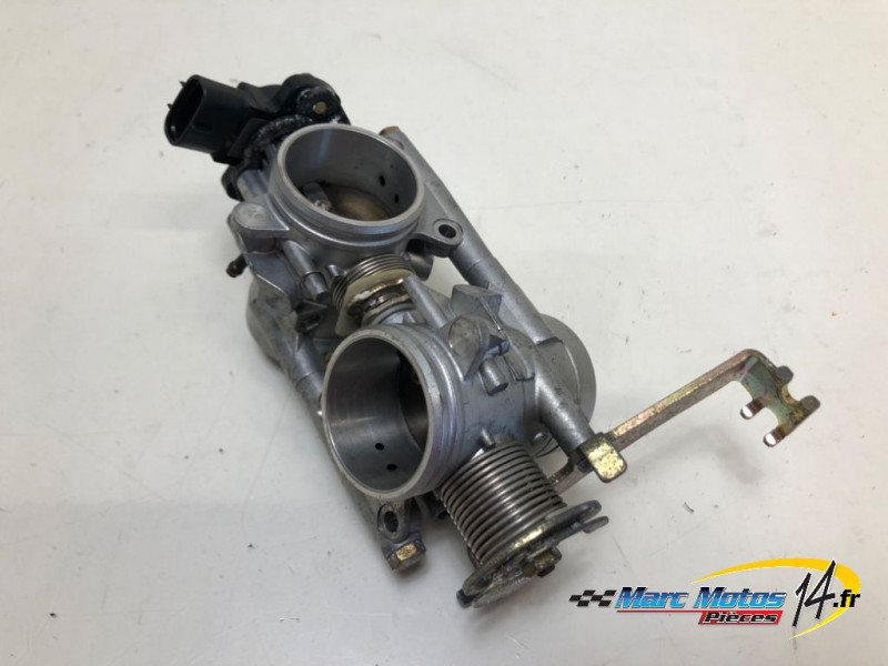 RAMPE D'INJECTION YAMAHA MT01 2005