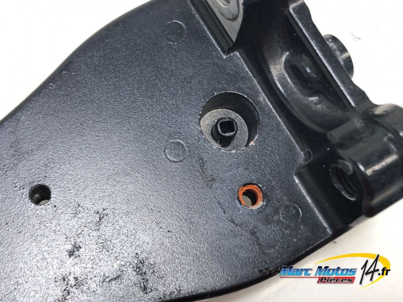 RENFORT DE CADRE DROIT YAMAHA MT01 2005