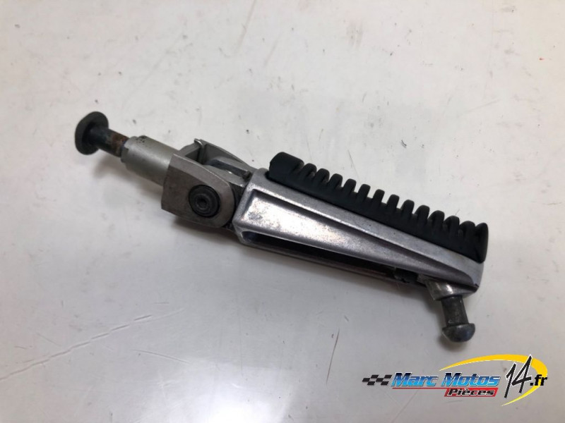 REPOSE-PIED AVANT DROIT YAMAHA MT01 2005