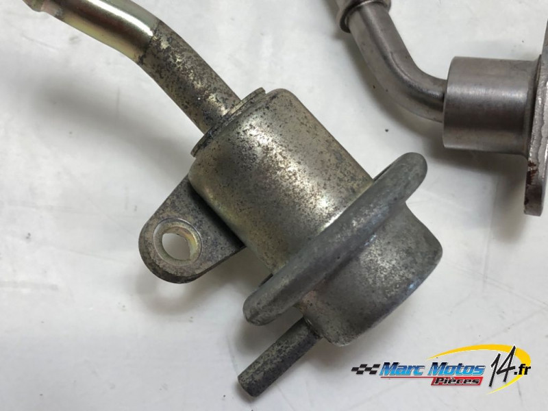 ROBINET D'ESSENCE YAMAHA MT01 2005