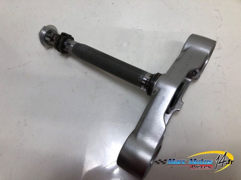 TE DE FOURCHE INFERIEUR YAMAHA MT01 2005