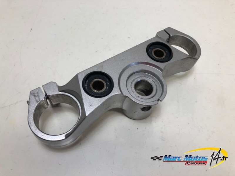 TE DE FOURCHE SUPERIEUR YAMAHA MT01 2005