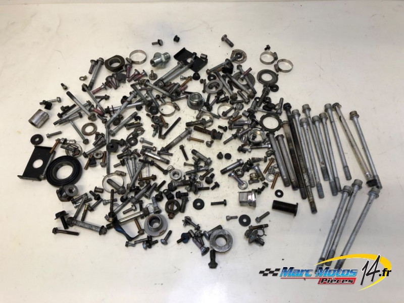 VISSERIE KAWASAKI Z750 2004