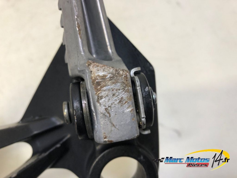 PLATINE ARRIERE GAUCHE KAWASAKI Z750 2010