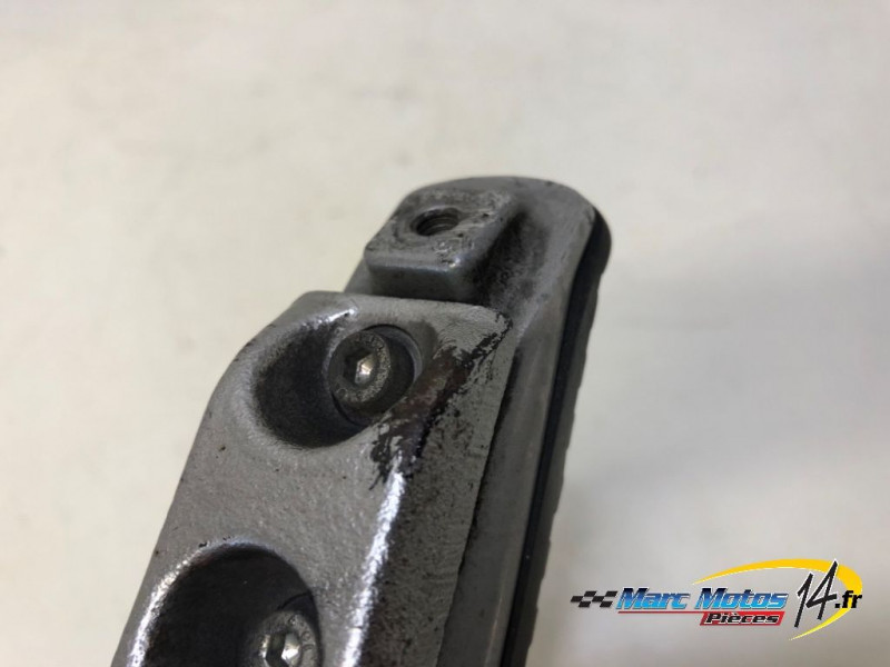 REPOSE-PIED AVANT DROIT KAWASAKI Z750 2010