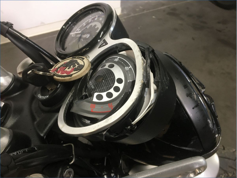 TRIUMPH 1200 SPEED TWIN 