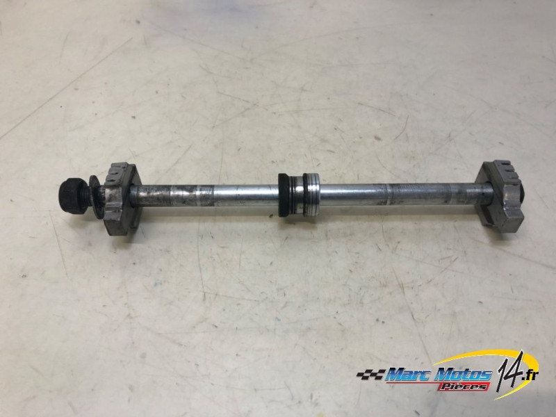 AXE DE ROUE ARRIERE KTM 125 DUKE ABS 2018