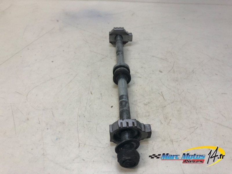 AXE DE ROUE ARRIERE KTM 125 DUKE ABS 2018