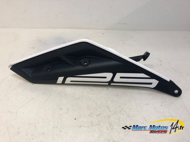 CACHE LATERAL DROIT KTM 125 DUKE ABS 2018