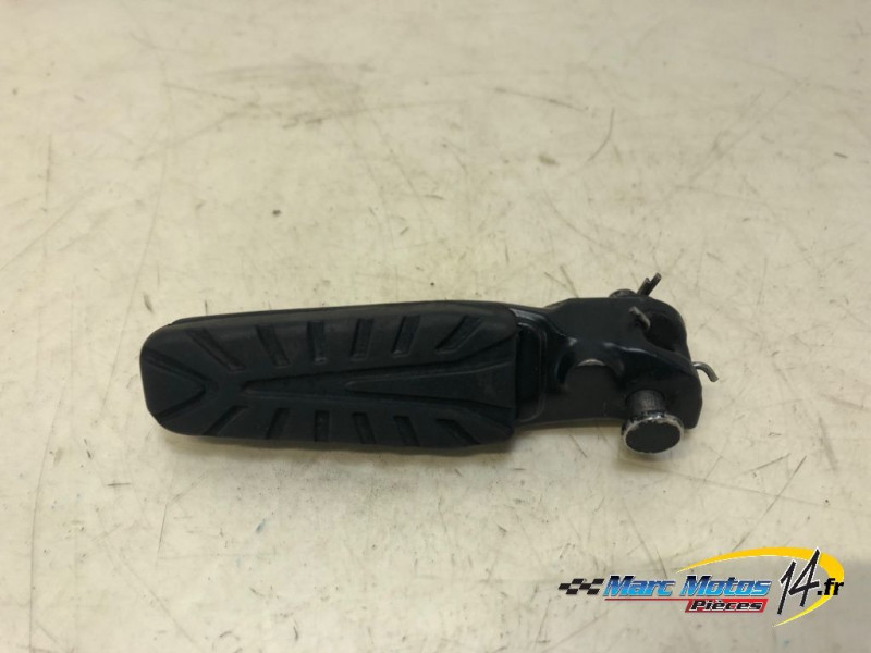 REPOSE-PIED AVANT DROIT KTM 125 DUKE ABS 2018