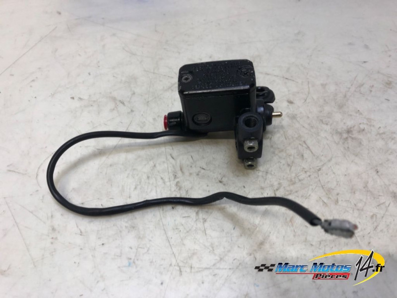 MAITRE CYLINDRE DE FREIN AVANT DUCATI 750 MONSTER 1999