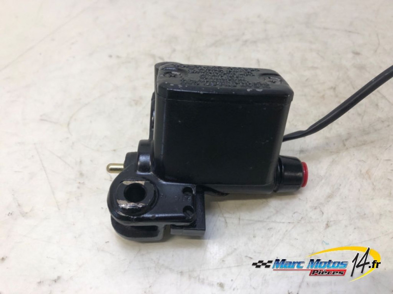 MAITRE CYLINDRE DE FREIN AVANT DUCATI 750 MONSTER 1999