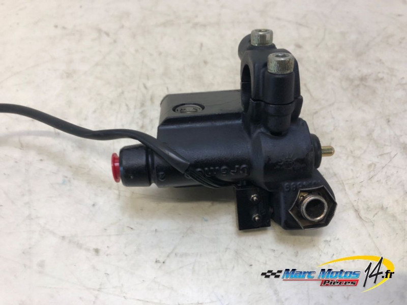 MAITRE CYLINDRE DE FREIN AVANT DUCATI 750 MONSTER 1999