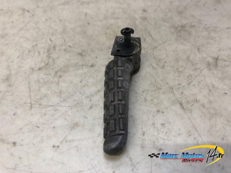 REPOSE-PIED ARRIERE DROIT DUCATI 750 MONSTER 1999