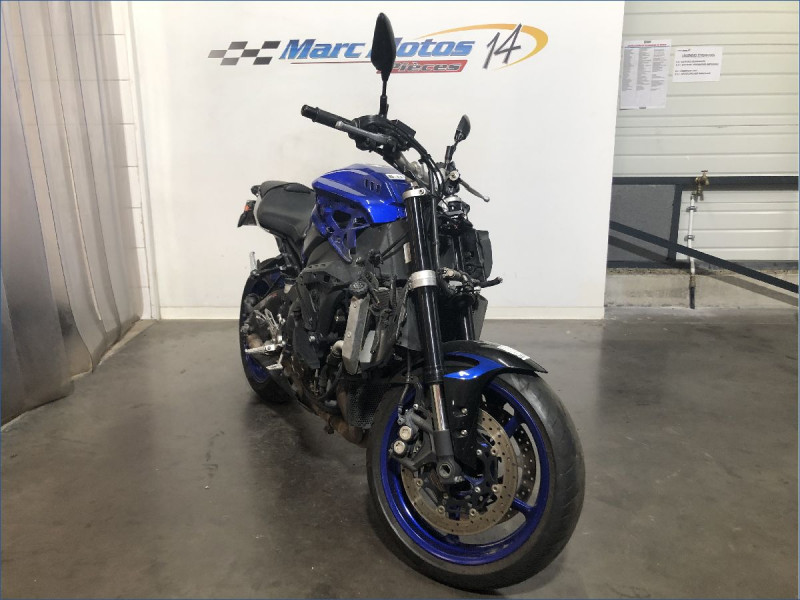 YAMAHA MT10 