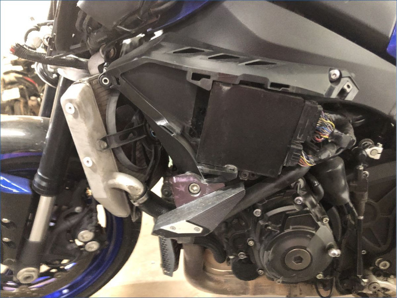 YAMAHA MT10 