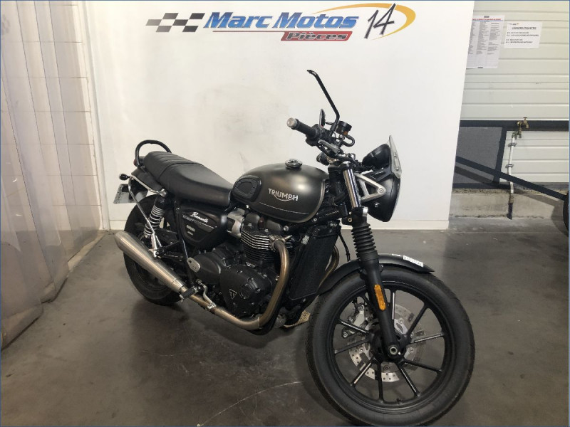 TRIUMPH 900 STREET TWIN 