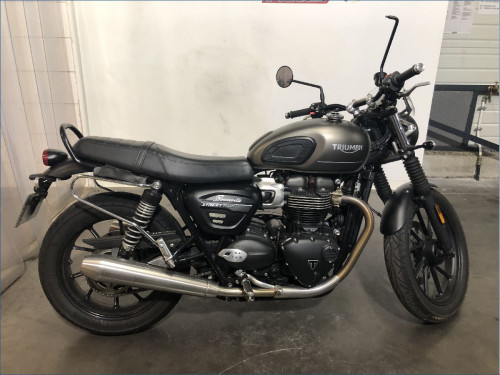 TRIUMPH 900 STREET TWIN 