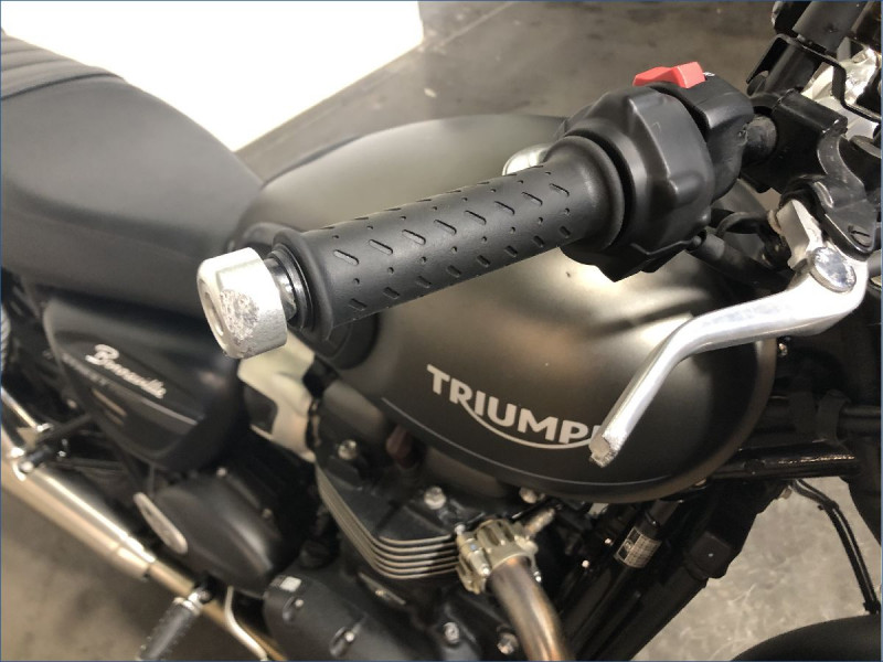 TRIUMPH 900 STREET TWIN 