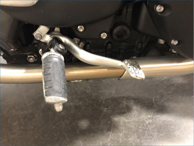 TRIUMPH 900 STREET TWIN 