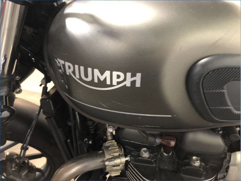 TRIUMPH 900 STREET TWIN 