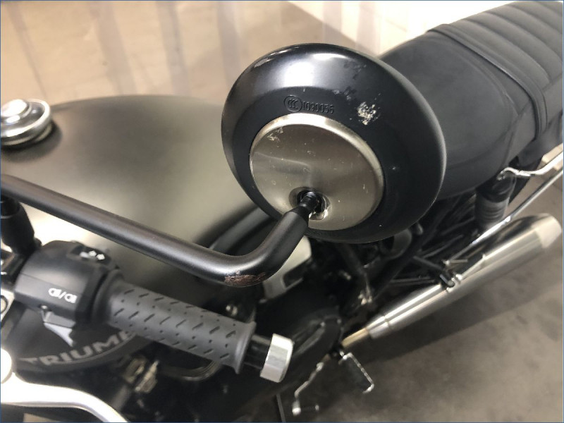 TRIUMPH 900 STREET TWIN 