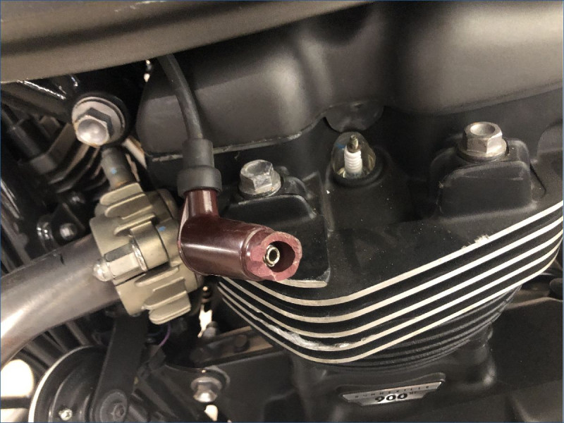 TRIUMPH 900 STREET TWIN 