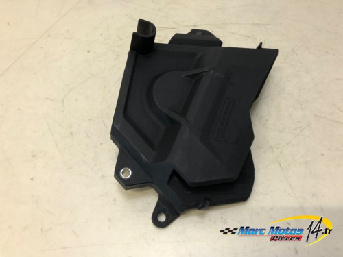 CARTER DE PIGNON DE SORTIE DE BOITE SUZUKI 800 GSX-8S A2 2023