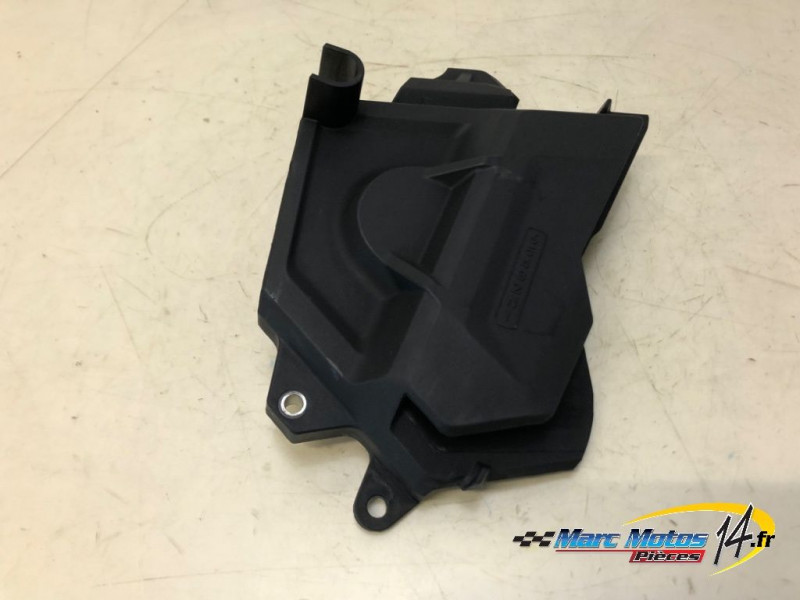 CARTER DE PIGNON DE SORTIE DE BOITE SUZUKI 800 GSX-8S A2 2023