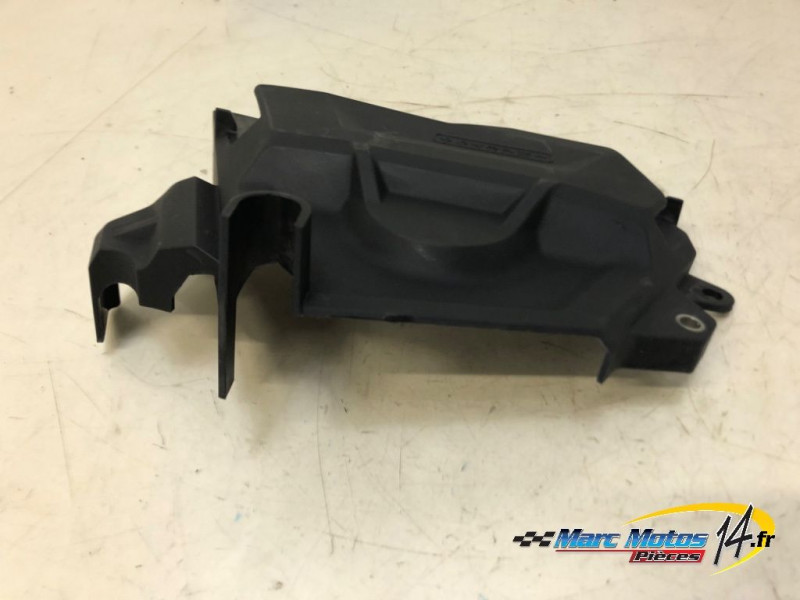 CARTER DE PIGNON DE SORTIE DE BOITE SUZUKI 800 GSX-8S A2 2023