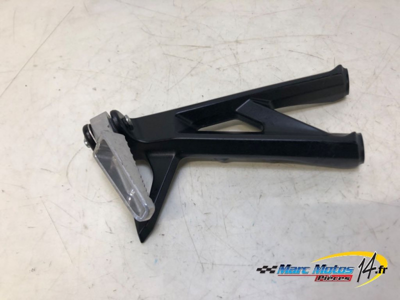 PLATINE ARRIERE GAUCHE SUZUKI 800 GSX-8S A2 2023