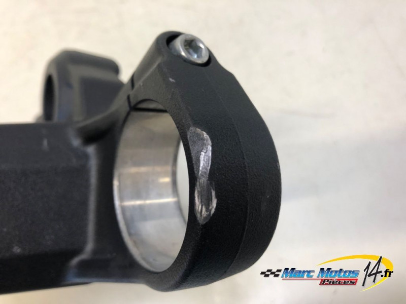 TE DE FOURCHE SUPERIEUR SUZUKI 800 GSX-8S A2 2023