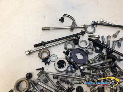 VISSERIE SUZUKI 800 GSX-8S A2 2023