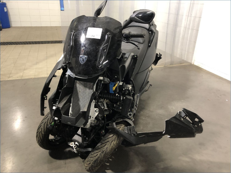 PEUGEOT 400 METROPOLIS 