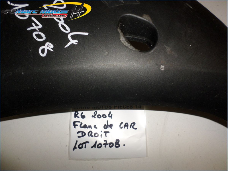FLANC DE CARENAGE DROIT YAMAHA R6 2004