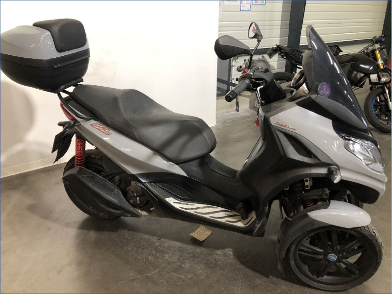 PIAGGIO 300 MP3 HPE LT