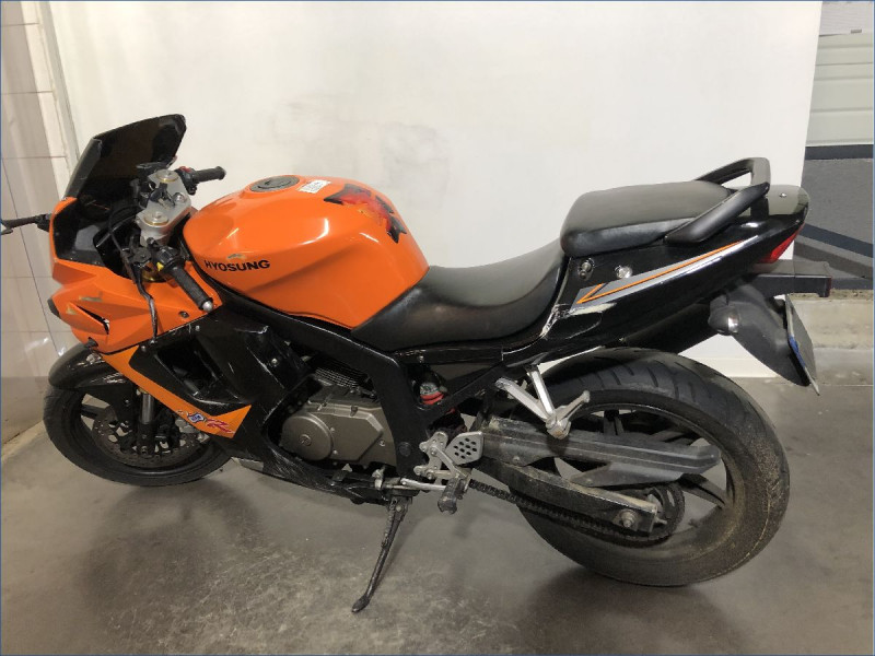 HYOSUNG 125 GT R 