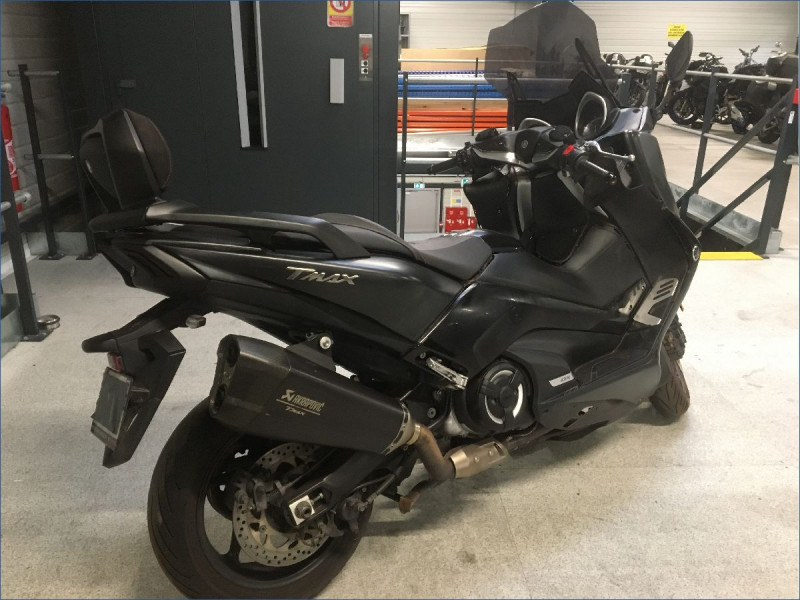 YAMAHA 530 TMAX DX