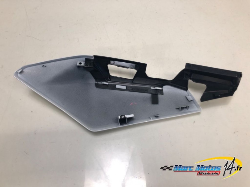 CACHE LATERAL DROIT HONDA 1100 AFRICA TWIN 2021