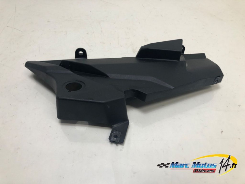 CACHE LATERAL INTERMEDIAIRE GAUCHE HONDA 1100 AFRICA TWIN 2021