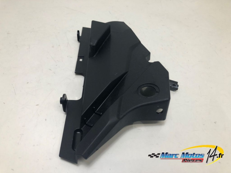 CACHE LATERAL INTERMEDIAIRE GAUCHE HONDA 1100 AFRICA TWIN 2021