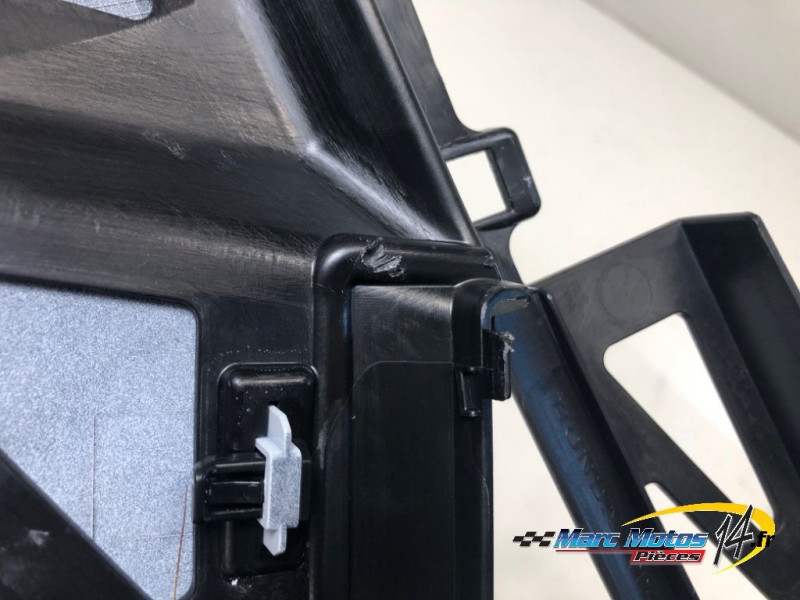 ECOPE DE RADIATEUR DROITE HONDA 1100 AFRICA TWIN 2021